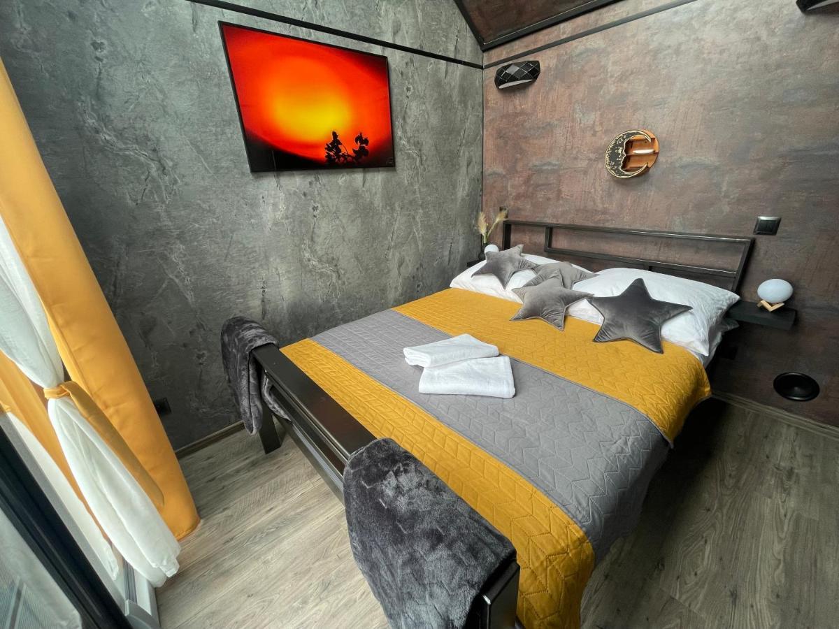 Ferienwohnung Moon Hill'S Lord Jezow Sudecki Exterior foto